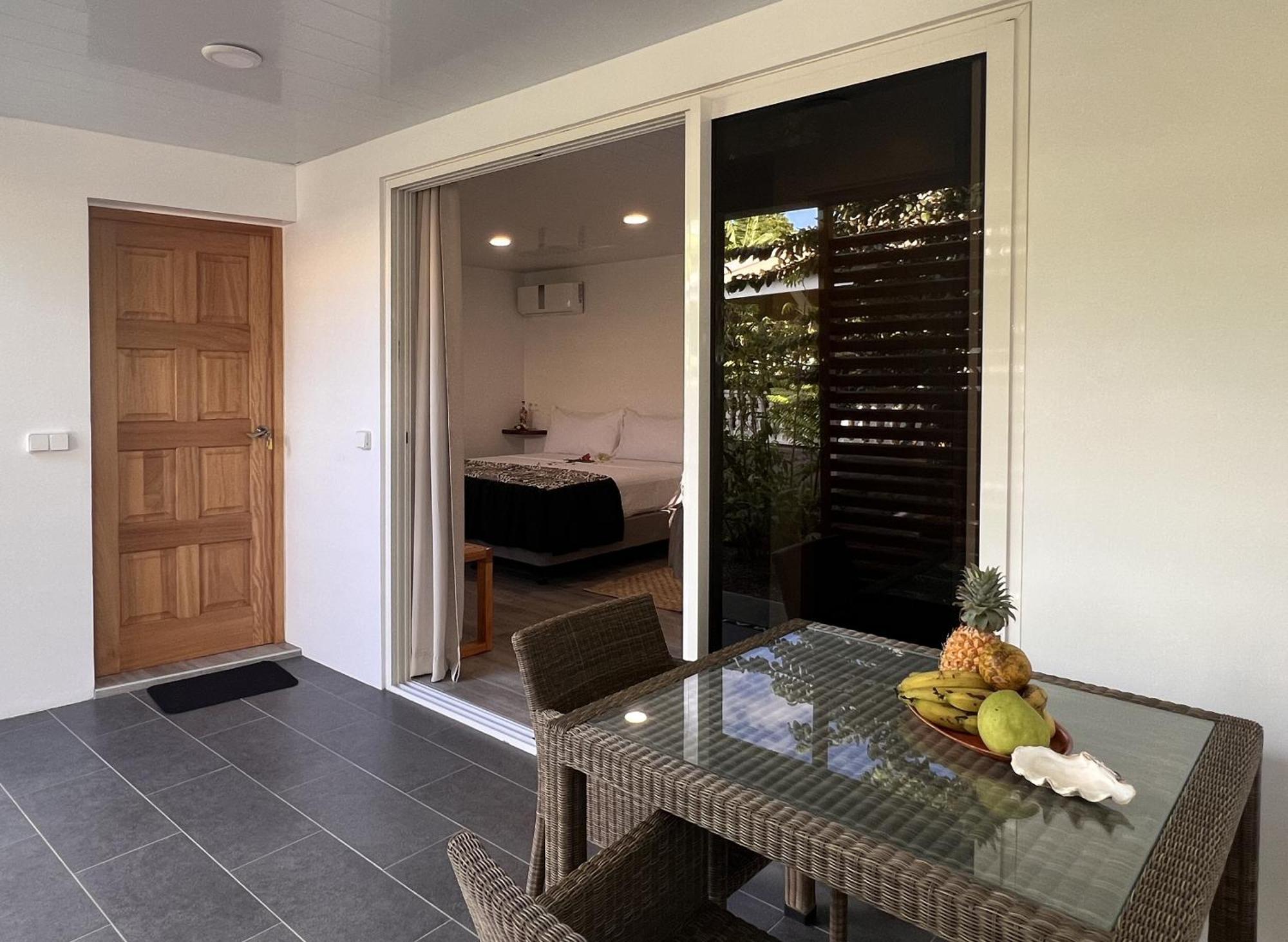 Pare Lodge Tahiti Pirae Room photo