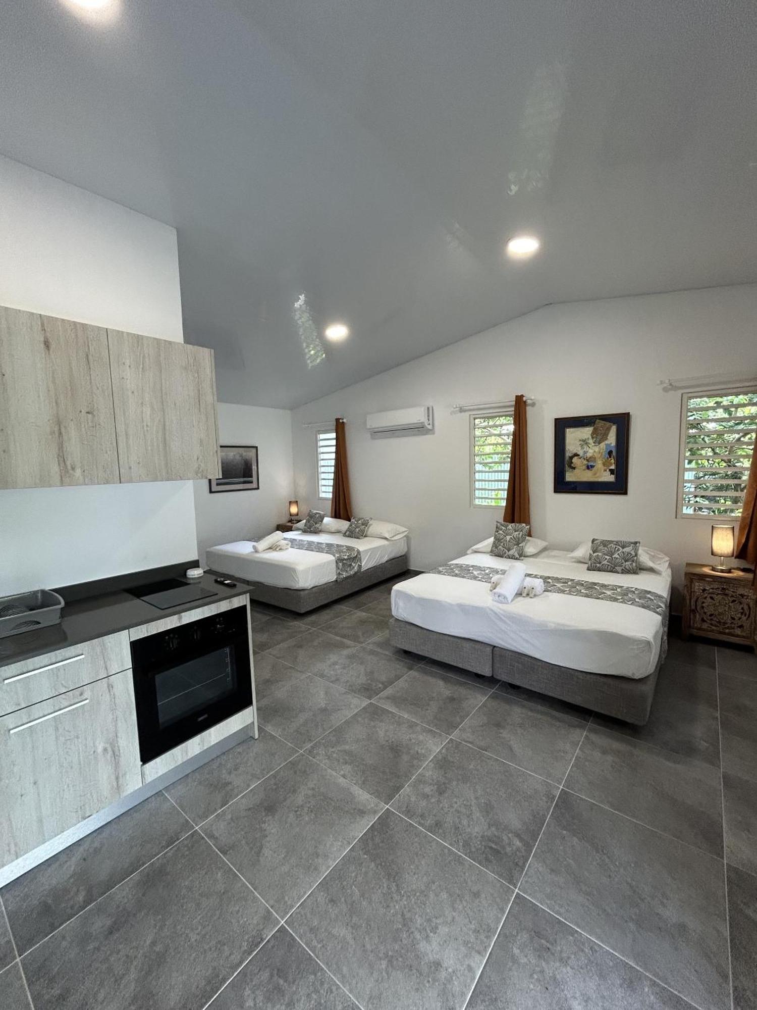 Pare Lodge Tahiti Pirae Room photo